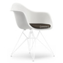 Eames Plastic Armchair DAR, Blanc, Avec coussin d'assise, Gris chaud / marron marais, Version standard - 43 cm, Revêtement blanc