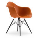 Eames Plastic Armchair DAW, Orange rouille, Sans rembourrage, Sans rembourrage, Version standard - 43 cm, Érable noir